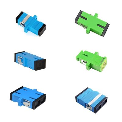 APC UPC PC PBT 재료 1 포트/2 포트와 함께 귀가없는 먼지 방지 쿼드 SC 광섬유 어댑터