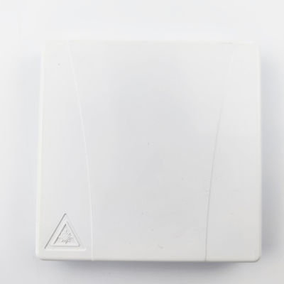 114*85*21mm FC/UPC 실내 네트워크 FTTH용 플라스틱 광섬유 전면판 소켓 패널