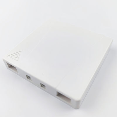 114*85*21mm FC/UPC 실내 네트워크 FTTH용 플라스틱 광섬유 전면판 소켓 패널